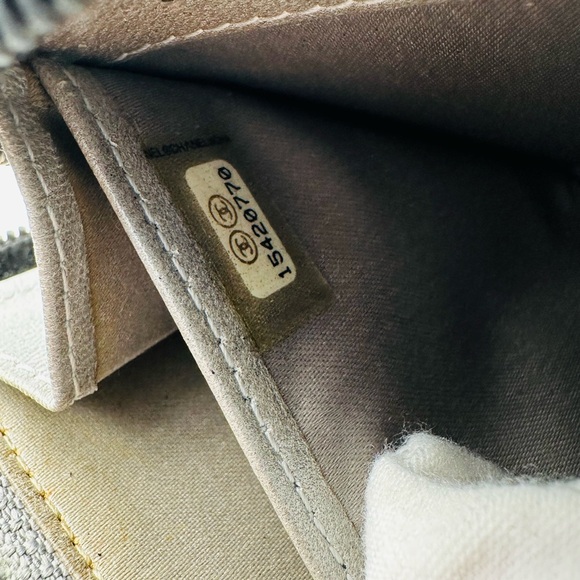 Chanel Large Puffy Zip around wallet - Picture 13 of 13